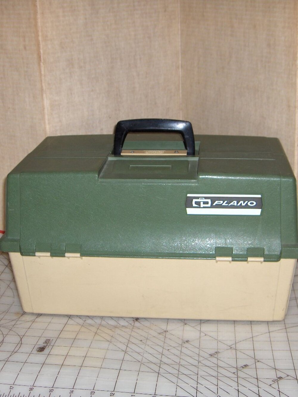 Vintage Plano 8606 Tackle Box